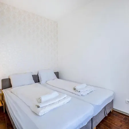 Myflat Club 218 Belvedere Wellness アパート シオーフォク